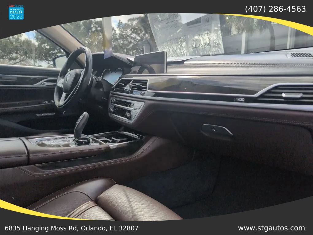 Used 2016 BMW 740i image 28