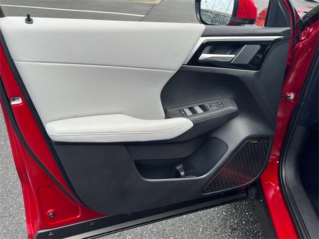 New 2025 Mitsubishi Outlander SE image 11