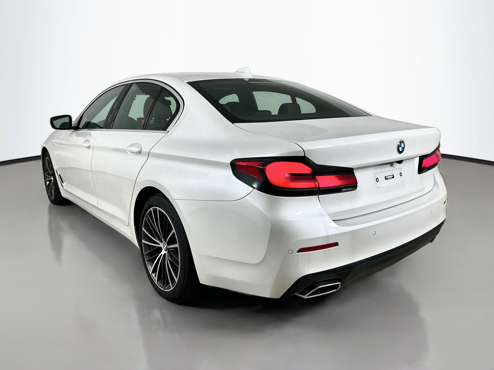 Used 2023 BMW 540i xDrive w/ Premium Package AWD/4WD image 7