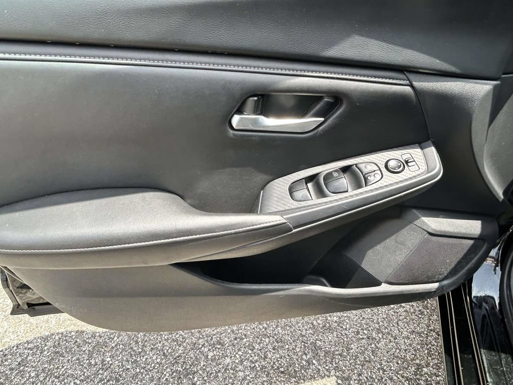 Used 2024 Nissan Sentra SV FWD image 12