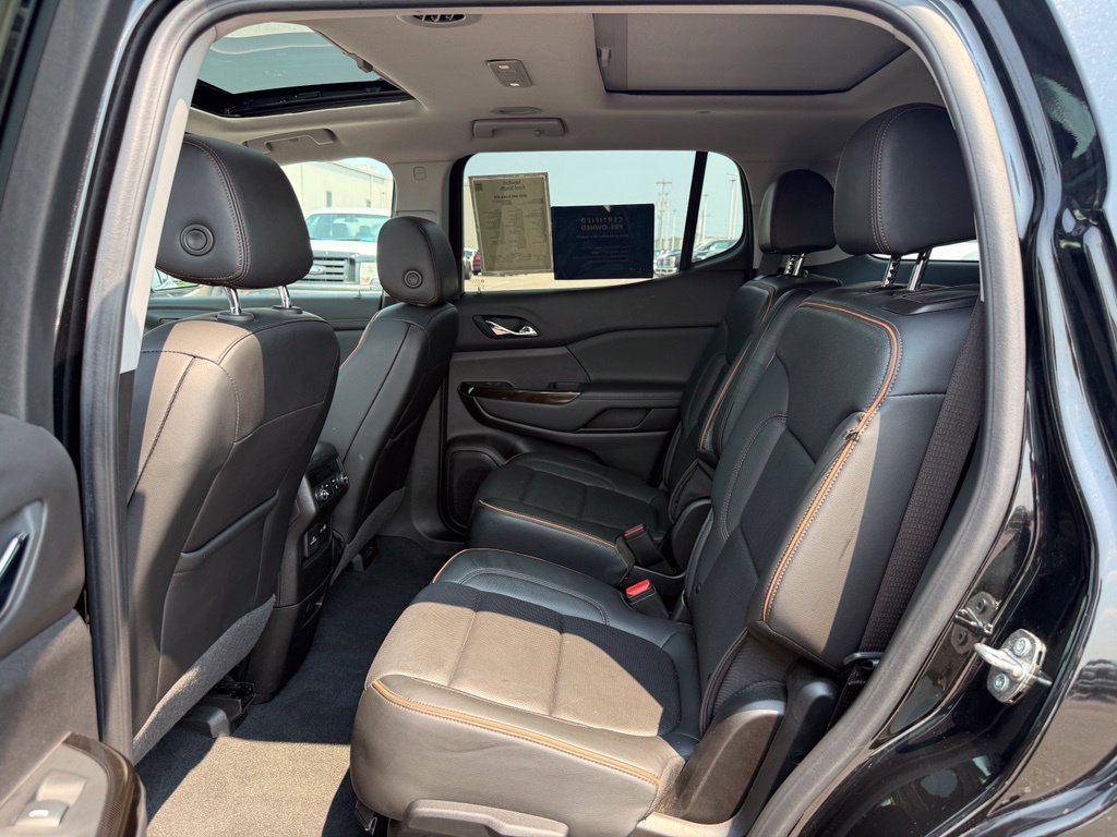 Used 2023 GMC Acadia AT4 w/ Technology Package AWD/4WD image 11