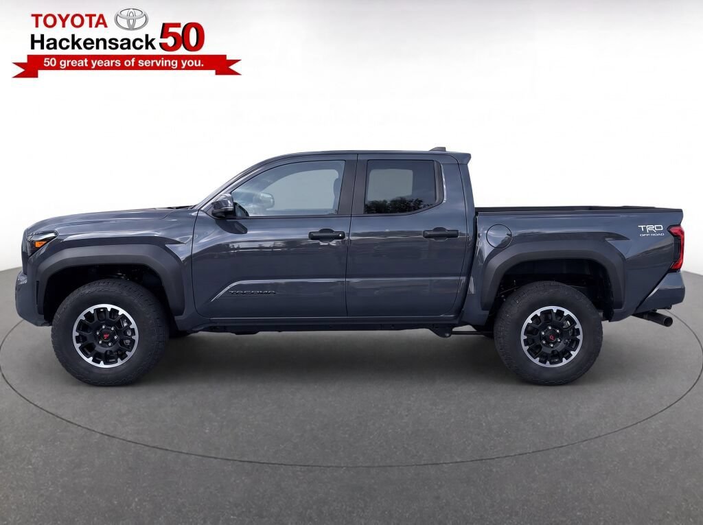 Used 2024 Toyota Tacoma TRD Off-Road AWD/4WD image 6