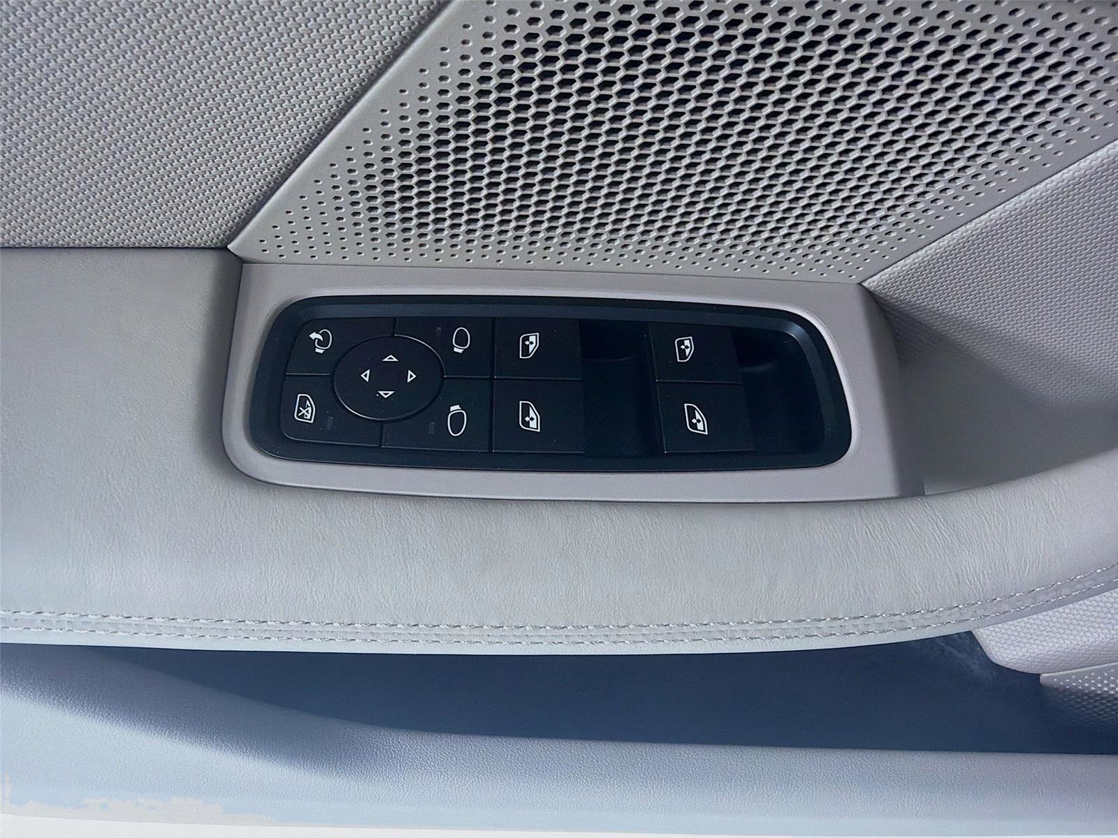 New 2026 Porsche Taycan RWD image 8