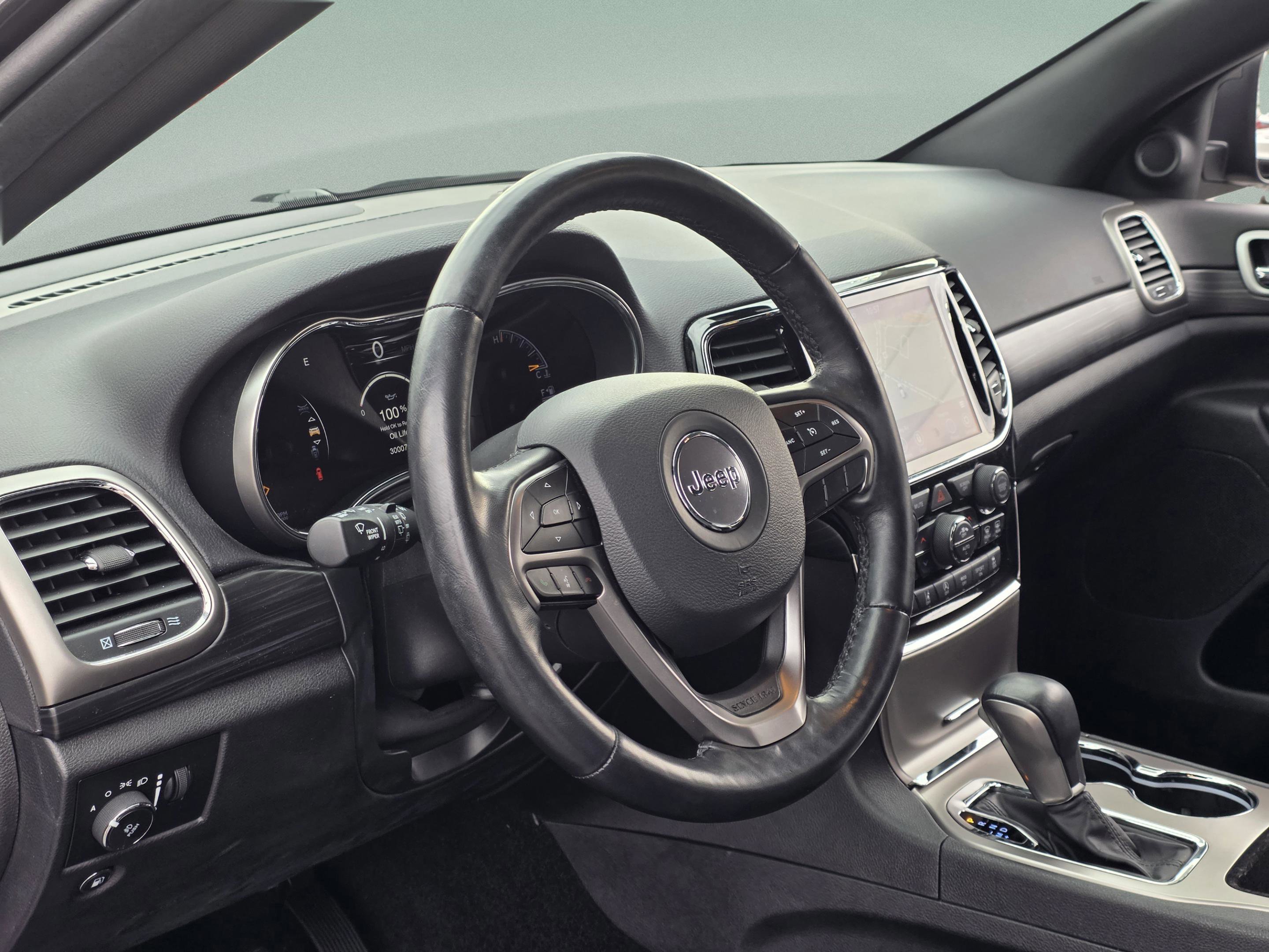 Used 2021 Jeep Grand Cherokee Laredo X image 13