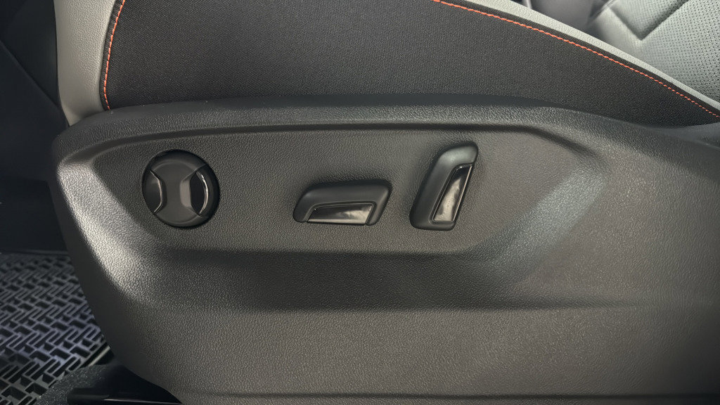 New 2026 Volkswagen Atlas Peak Edition image 18