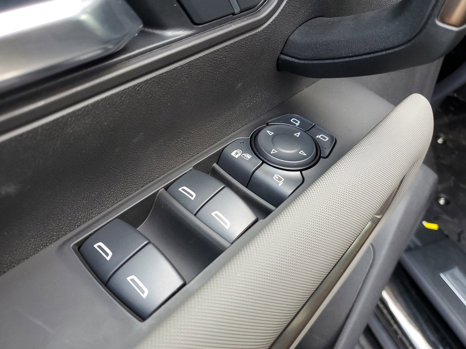 New 2025 GMC Hummer EV 2X image 25