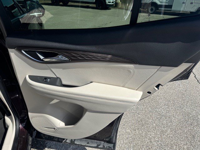 Used 2023 Buick Envision Avenir AWD/4WD image 34