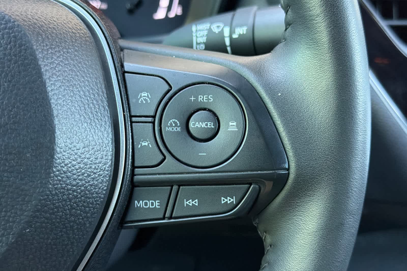 Used 2026 Toyota Corolla SE FWD image 25
