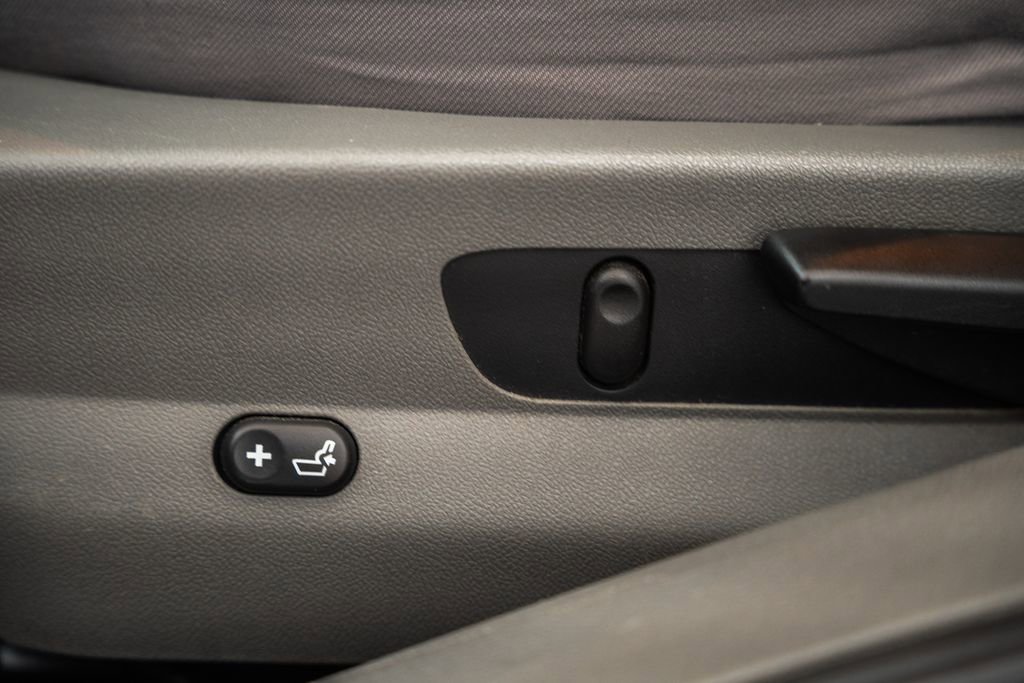 Used 2010 Chevrolet Malibu LS FWD image 27