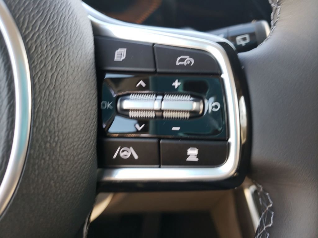 New 2026 Kia Carnival EX FWD image 13