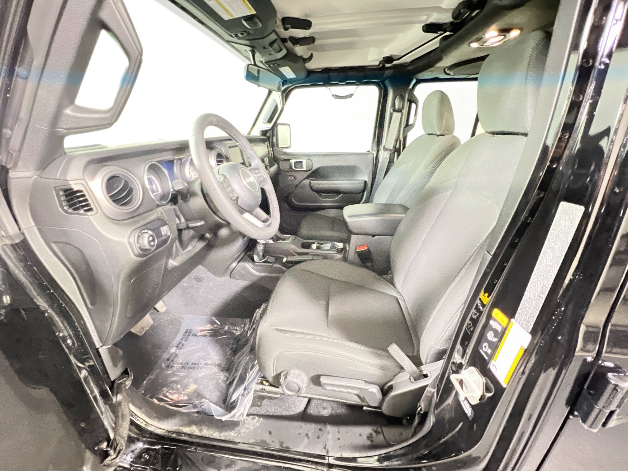 Used 2023 Jeep Gladiator Willys AWD/4WD image 20