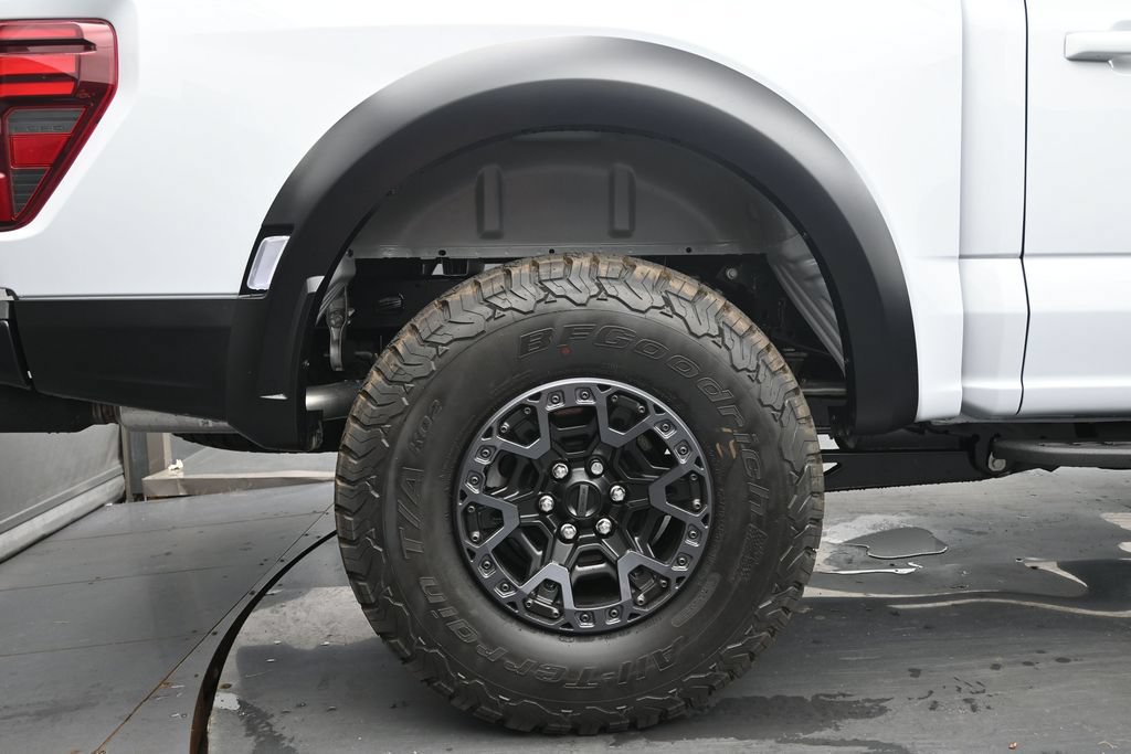 Used 2025 Ford F150 Raptor w/ Equipment Group 803A Raptor R AWD/4WD image 15