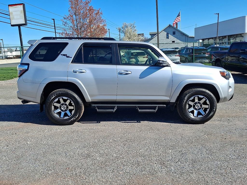 Used 2024 Toyota 4Runner TRD Off-Road Premium w/ Off Road Premium Plus Package AWD/4WD image 10