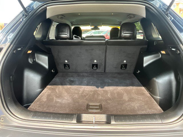 Used 2020 Jeep Cherokee Latitude Plus w/ Cold Weather Group AWD/4WD image 30