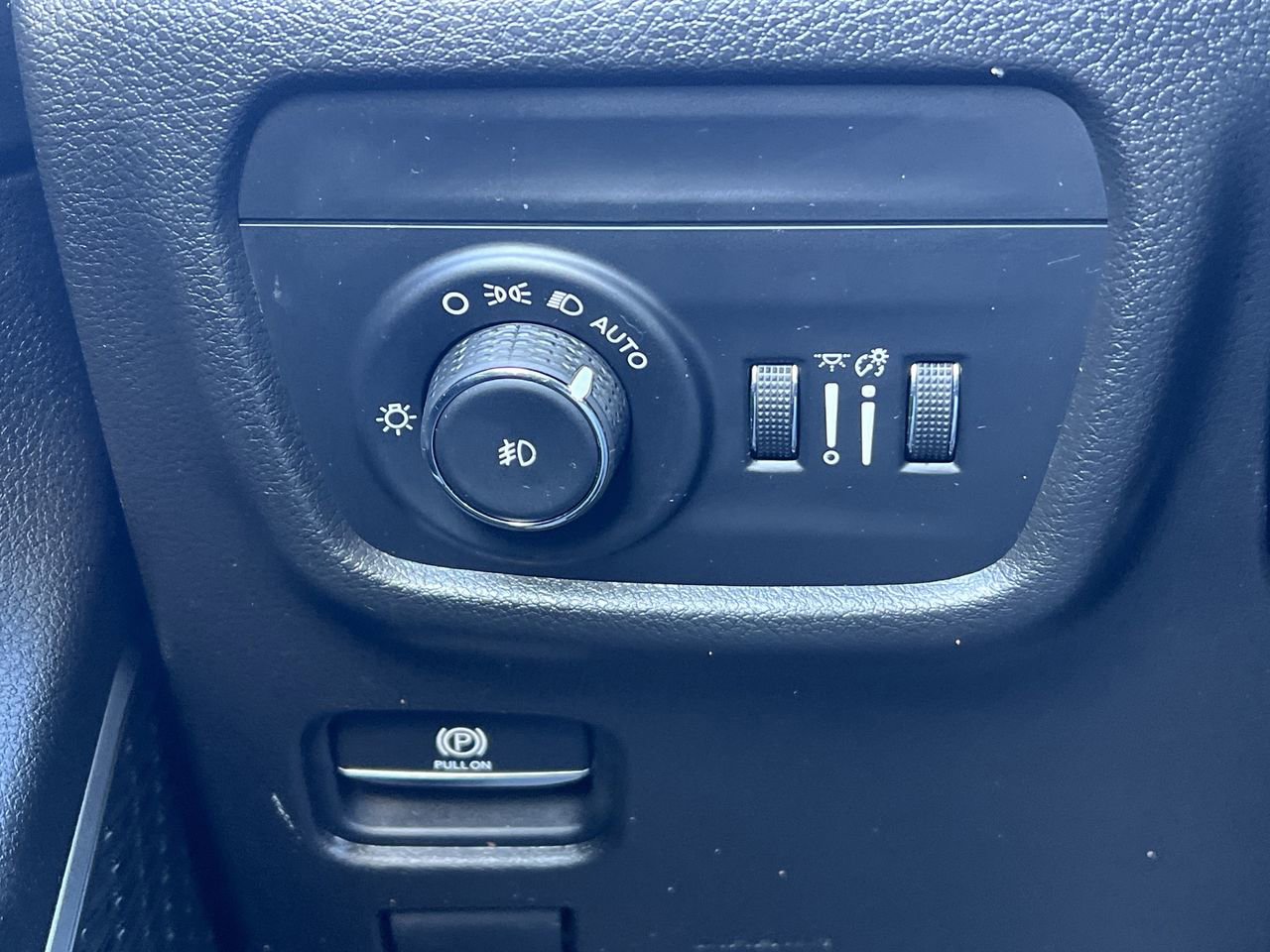 Used 2021 Jeep Grand Cherokee L Limited image 17