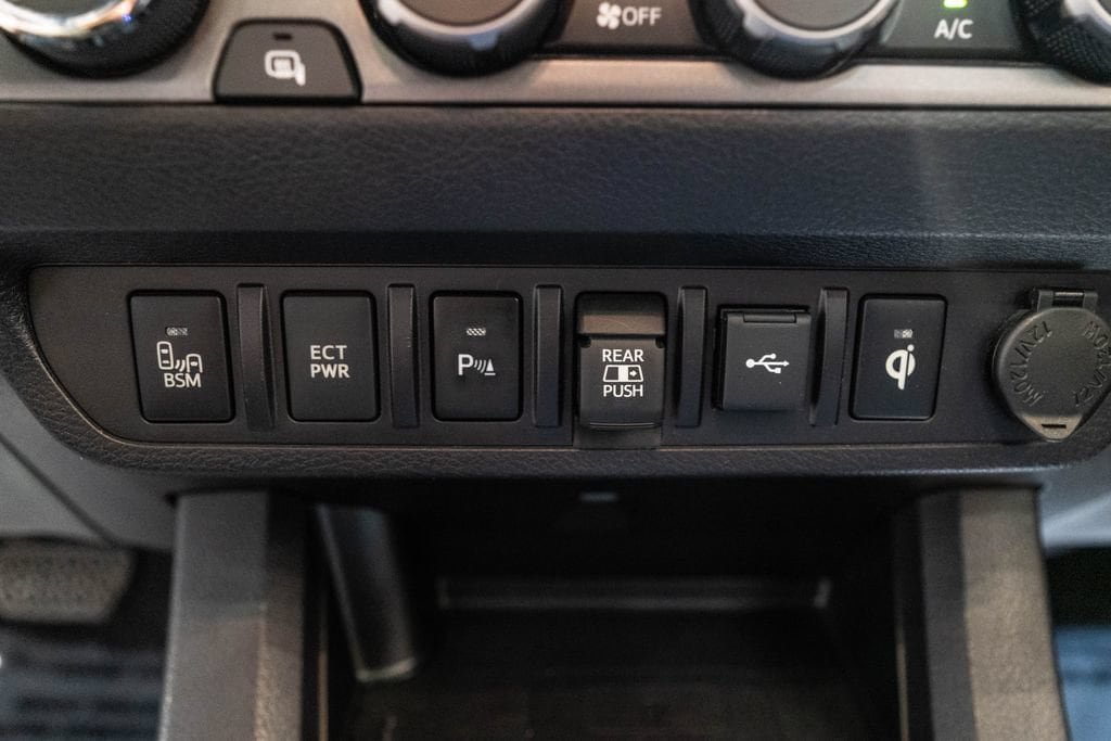 Certified 2023 Toyota Tacoma TRD Off-Road w/ TRD Premium Off Road Package AWD/4WD image 28