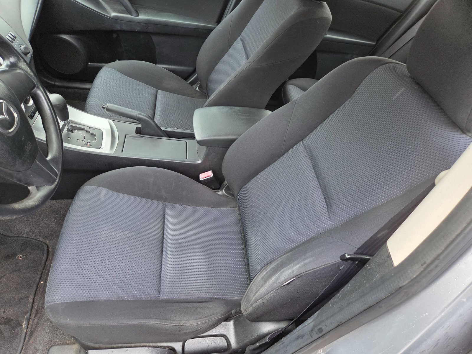 Used 2011 MAZDA MAZDA3 i Sport FWD image 9