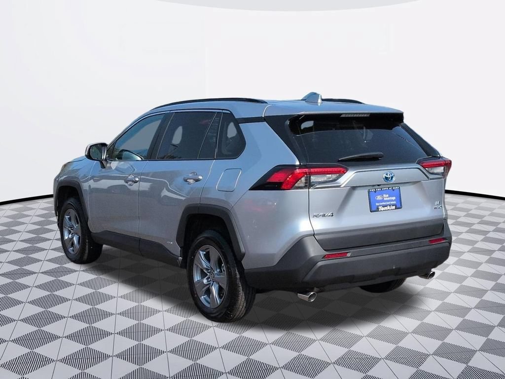 Used 2024 Toyota RAV4 LE AWD/4WD image 3
