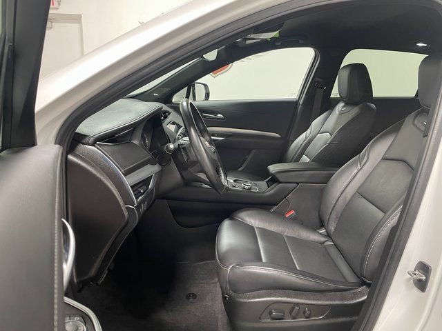 Used 2022 Cadillac XT4 Premium Luxury image 14