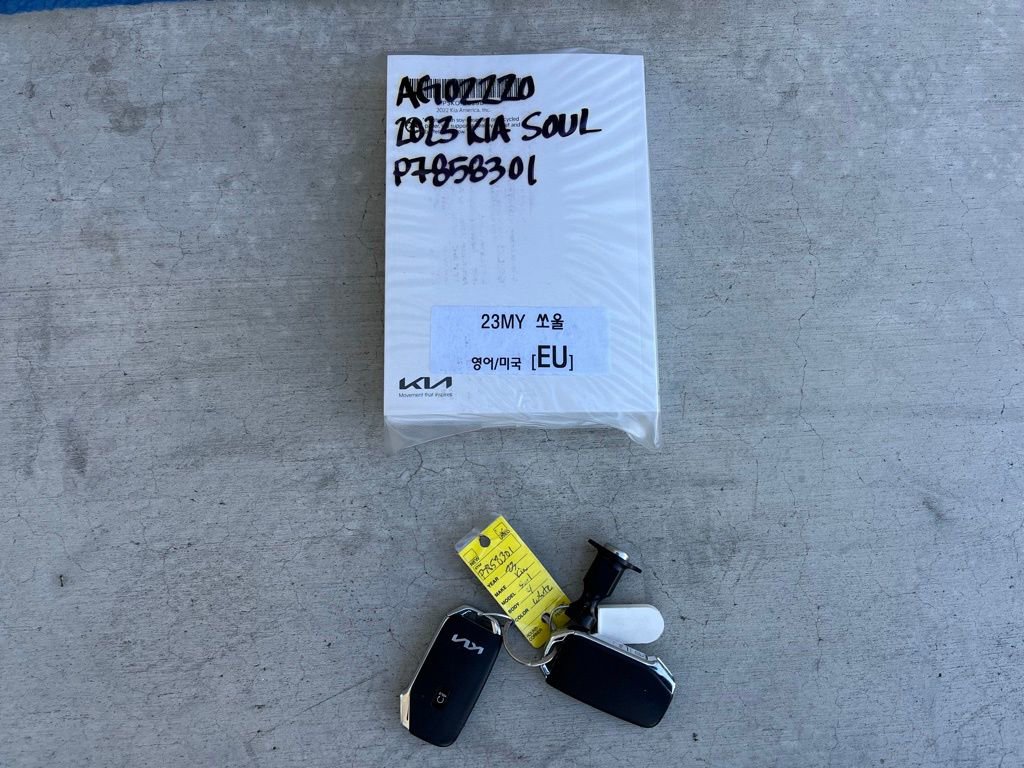 Used 2023 Kia Soul EX FWD image 28