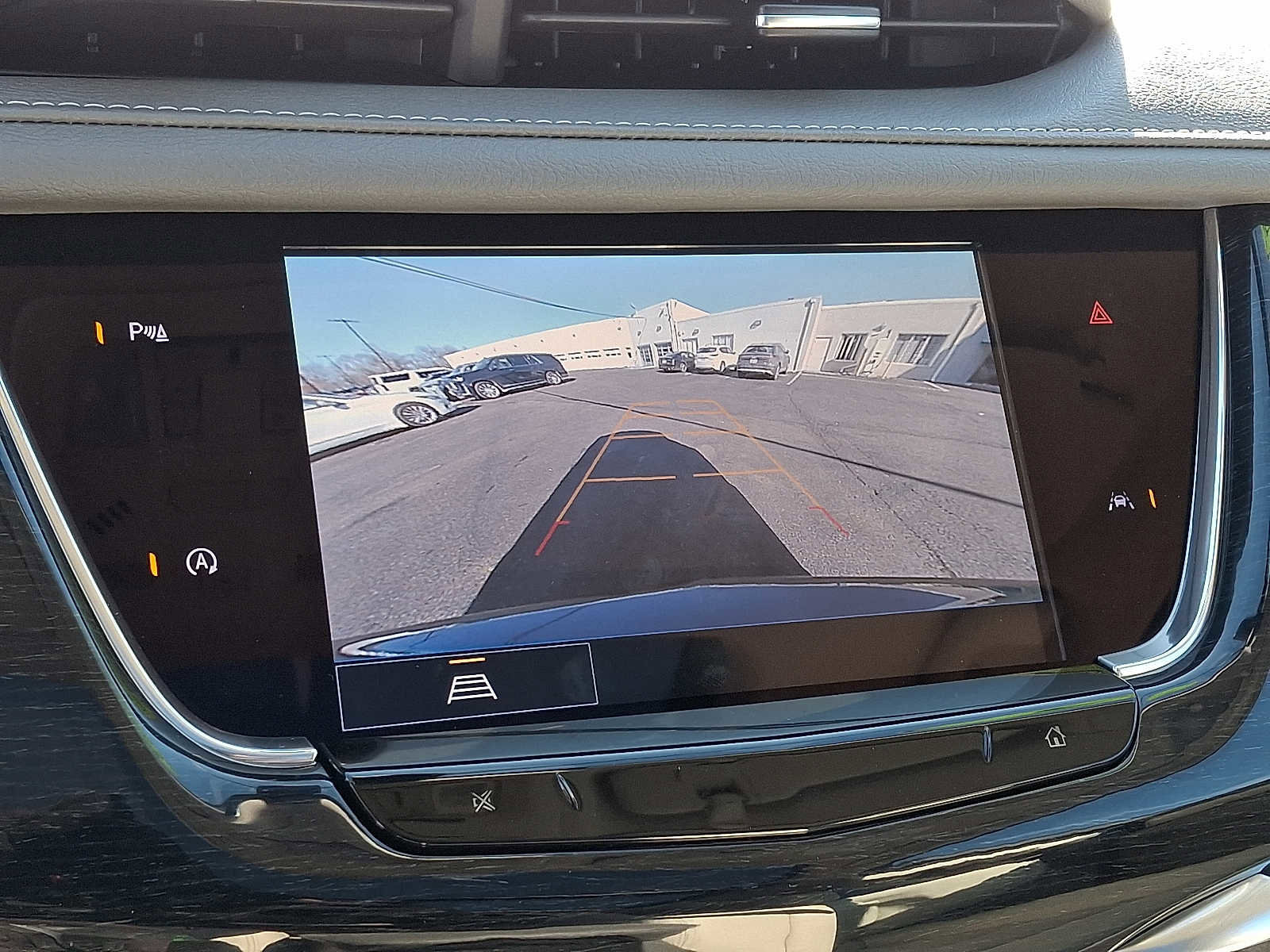 Used 2025 Cadillac XT6 Premium Luxury image 19