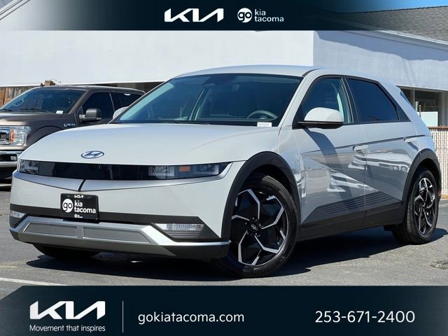 Used 2024 Hyundai Ioniq 5 SE image 1