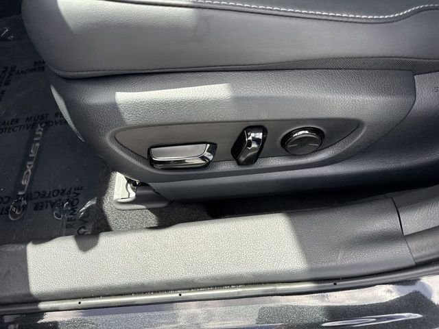 Used 2025 Lexus UX 300h FWD w/ Accessory Package (Z1) image 12