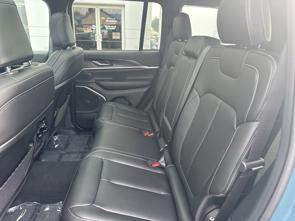 New 2026 Jeep Grand Cherokee Limited image 9