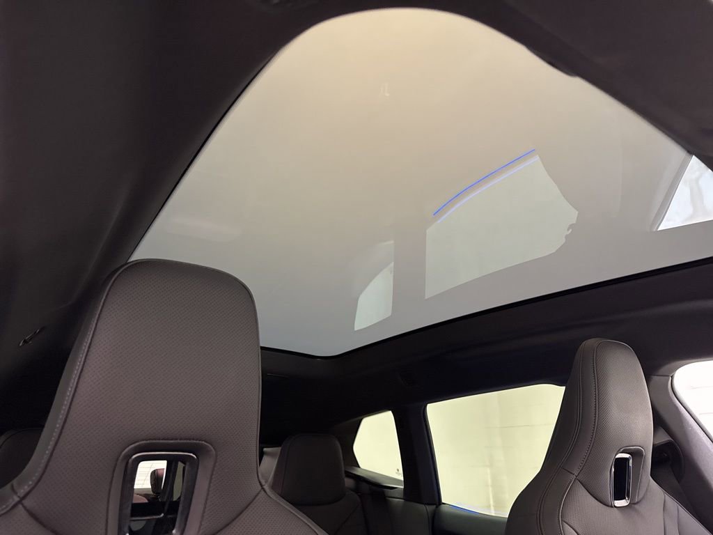 Used 2025 BMW iX M60 image 47