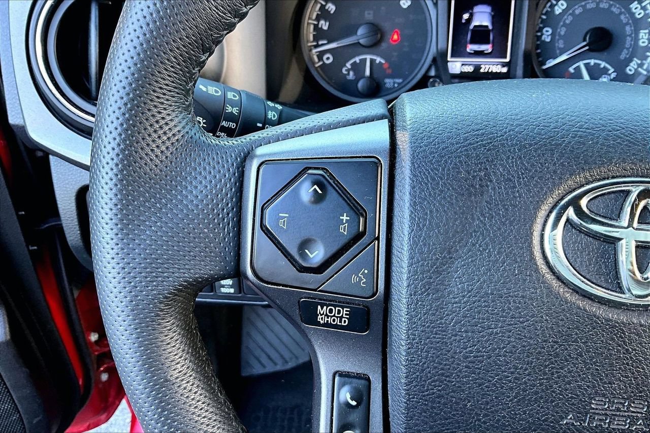 Used 2022 Toyota Tacoma TRD Sport AWD/4WD image 29