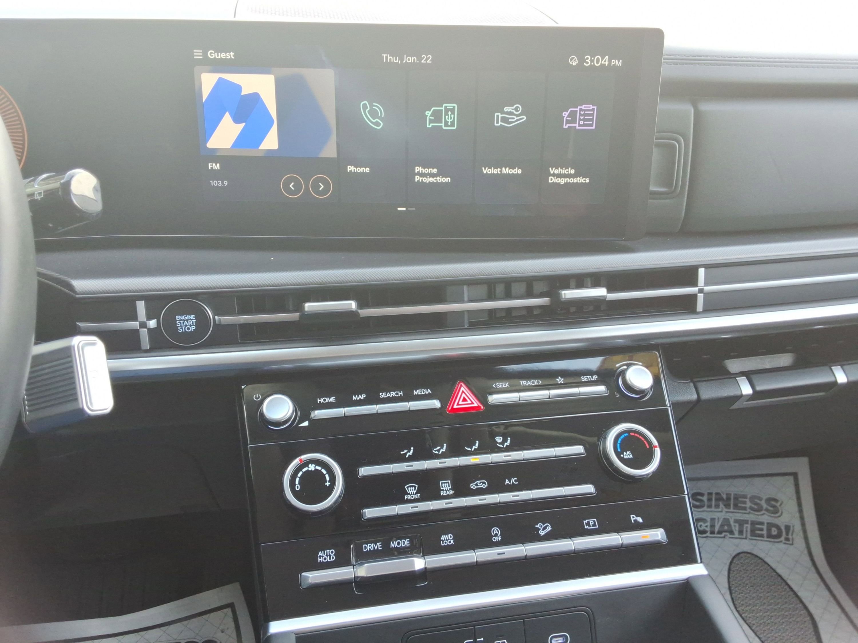 Used 2025 Hyundai Santa Fe SE image 15