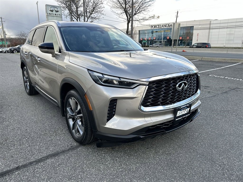 Certified 2023 INFINITI QX60 Luxe w/ Cargo Package image 2