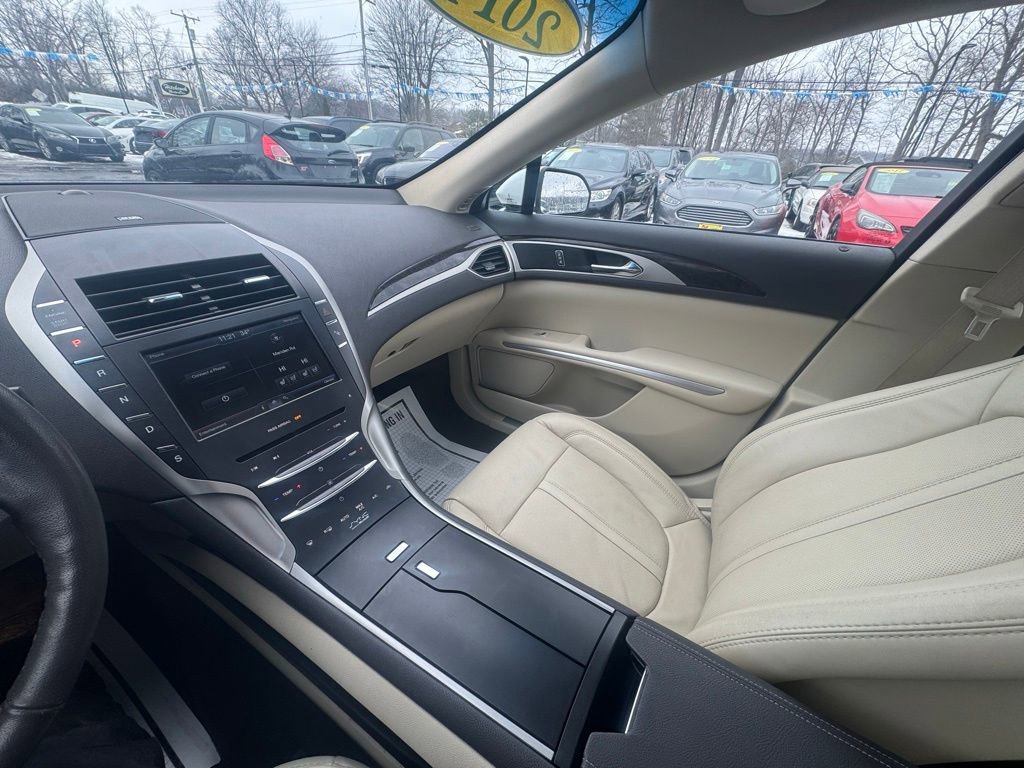 Used 2014 Lincoln MKZ w/ Equipment Group 102A Reserve image 41
