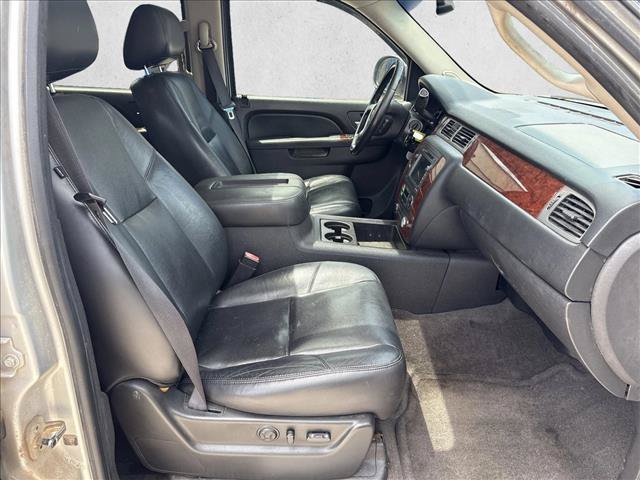 Used 2011 Chevrolet Tahoe LTZ RWD image 25