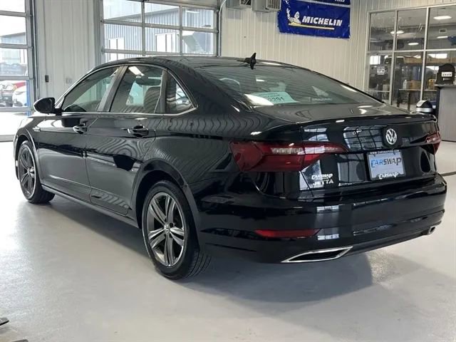 Used 2020 Volkswagen Jetta R-Line w/ R-Line Cold Weather Package FWD image 5