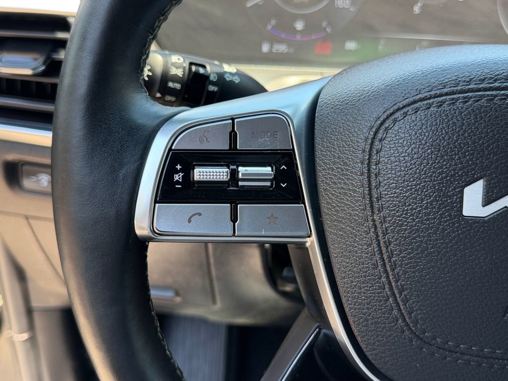 Certified 2025 Kia Telluride SX Prestige X-Line AWD/4WD image 21