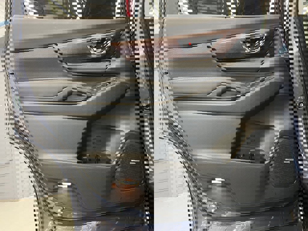 Used 2024 Subaru Ascent Touring image 27