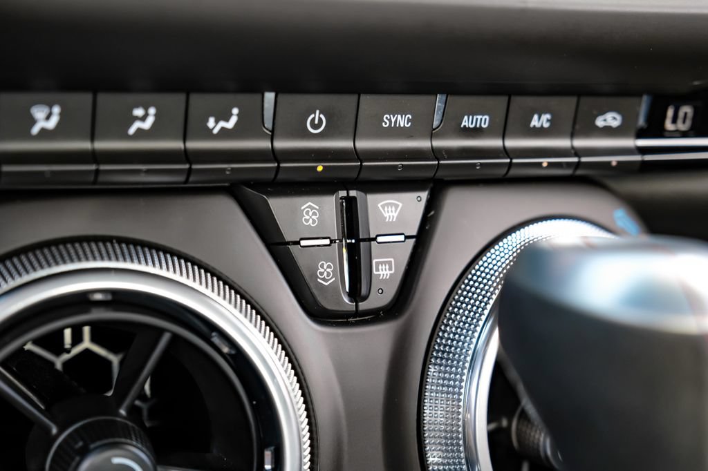 Used 2022 Chevrolet Camaro ZL1 RWD image 28