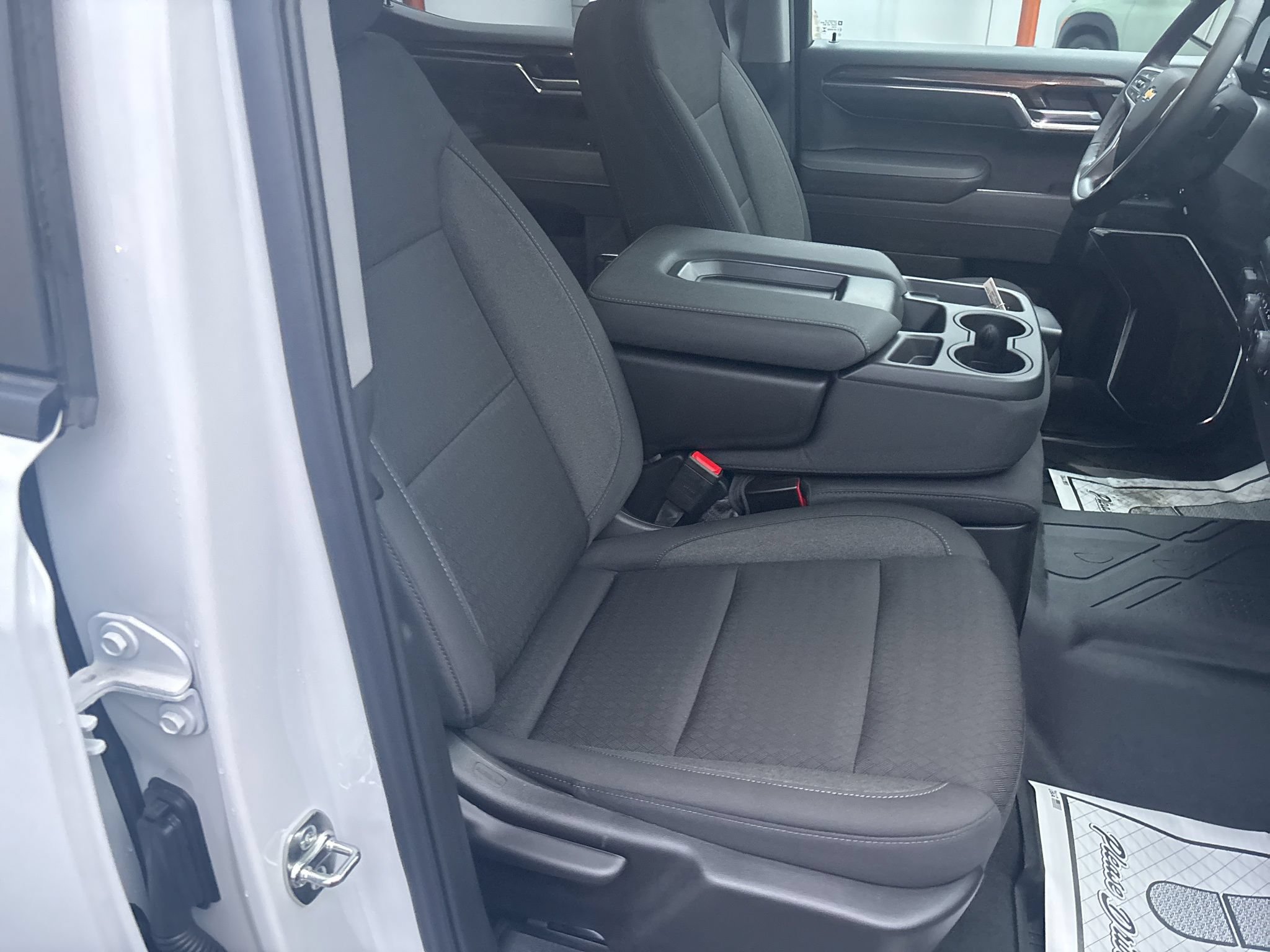 Used 2025 Chevrolet Silverado 1500 LT w/ Protection Package AWD/4WD image 18