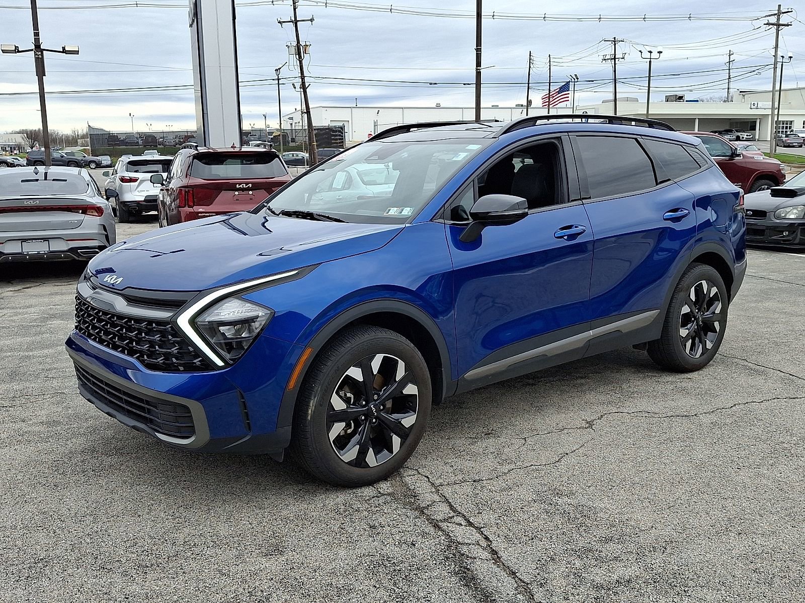 Used 2023 Kia Sportage X-Line w/ X-Line Premium Package image 3