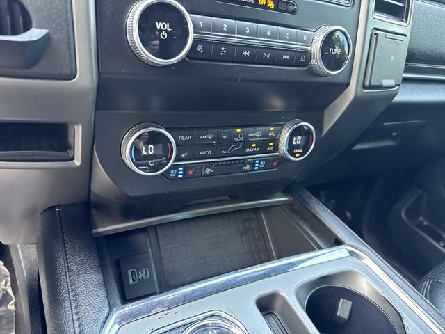 Used 2020 Ford Expedition XLT w/ Equipment Group 202A RWD image 23