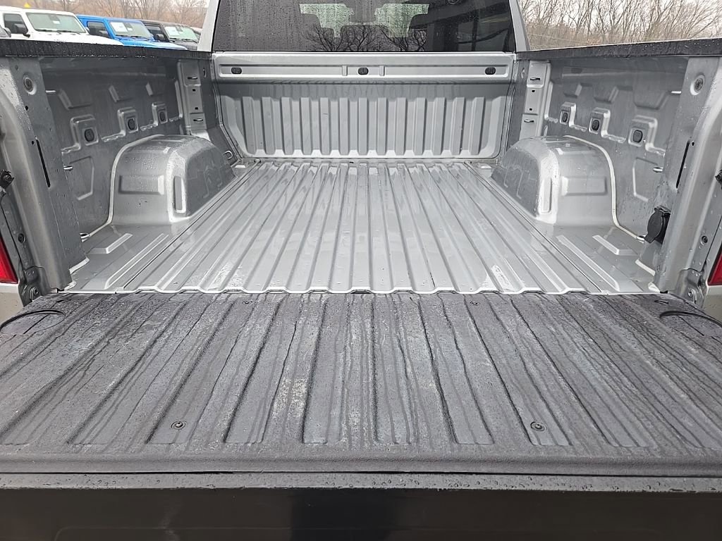 Used 2025 Chevrolet Silverado 1500 LT image 29
