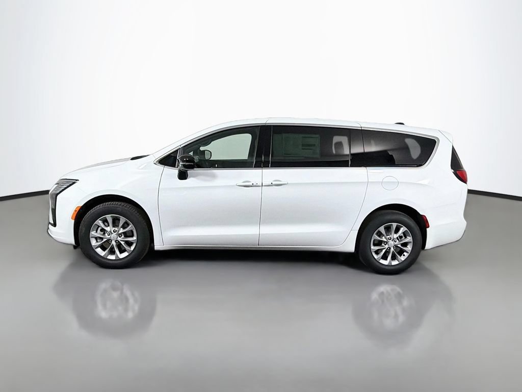 New 2027 Chrysler Pacifica Select AWD/4WD image 4