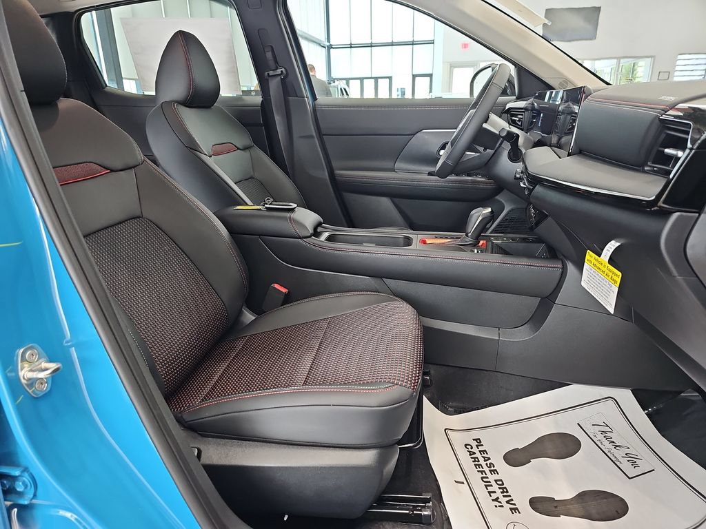 New 2026 Nissan Kicks SR w/ SR Premium Package FWD image 13