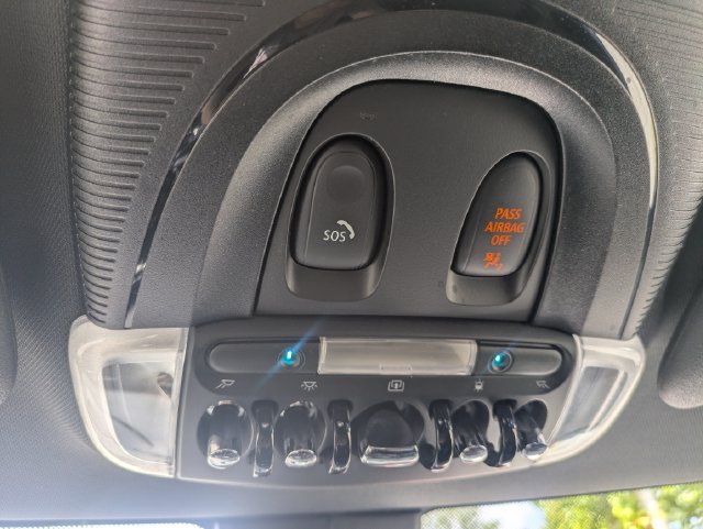 Used 2022 MINI Cooper S w/ Driver Assistance Package FWD image 30