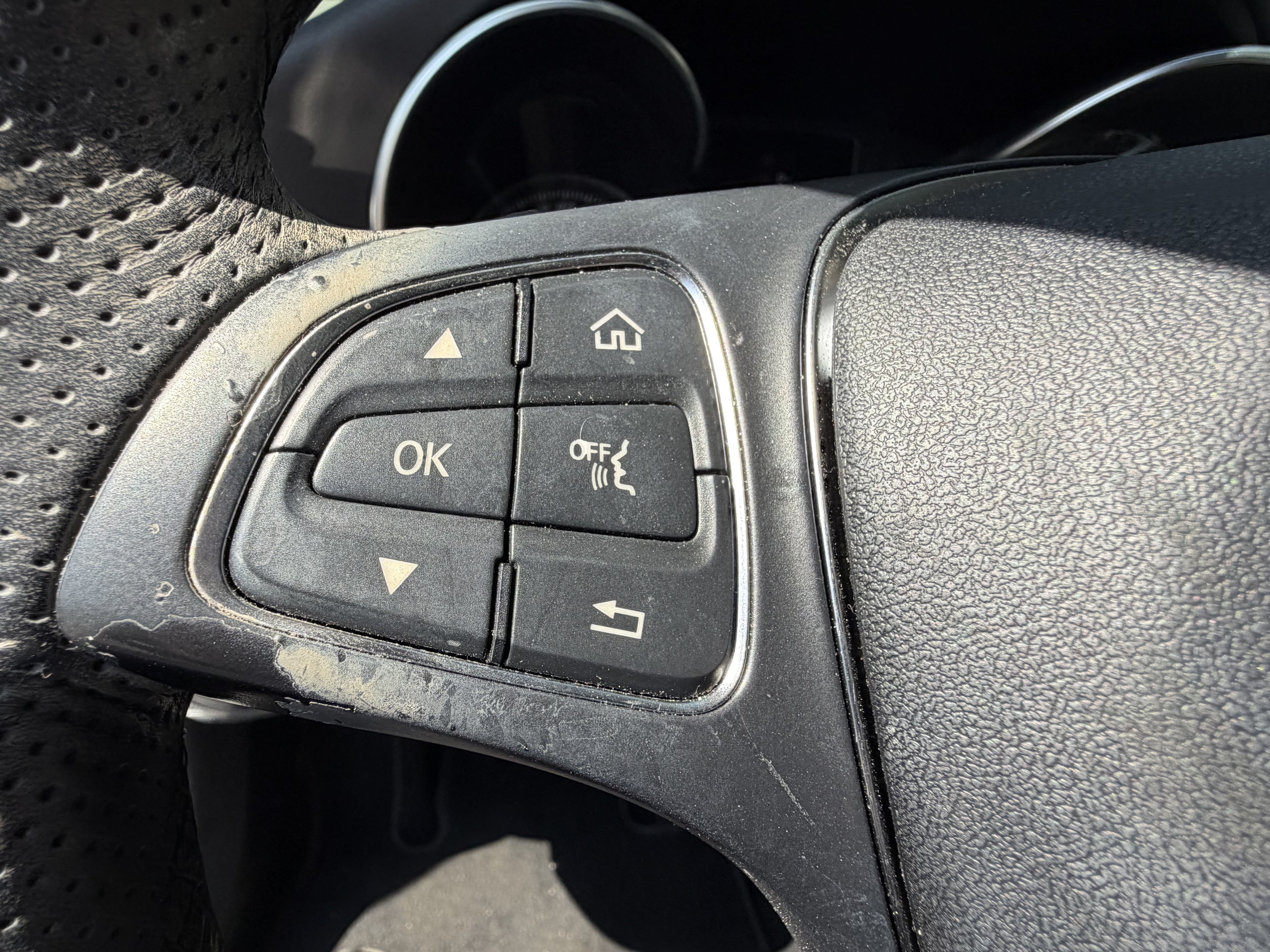 Used 2016 Mercedes-Benz C 300 Sedan image 19