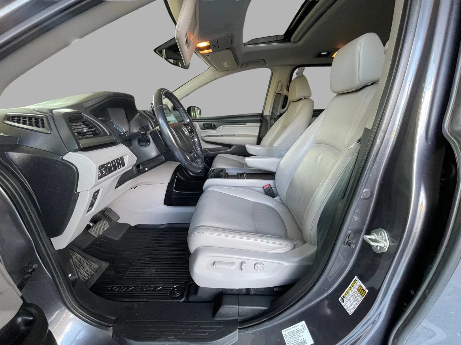 Used 2018 Honda Odyssey EX-L image 19