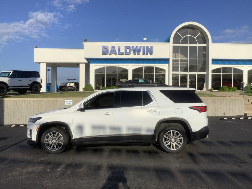 Used 2023 Chevrolet Traverse LT image 4