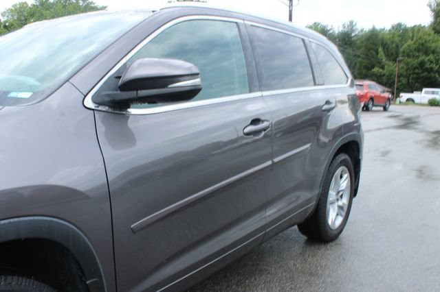 Used 2017 Toyota Highlander Limited AWD/4WD image 45