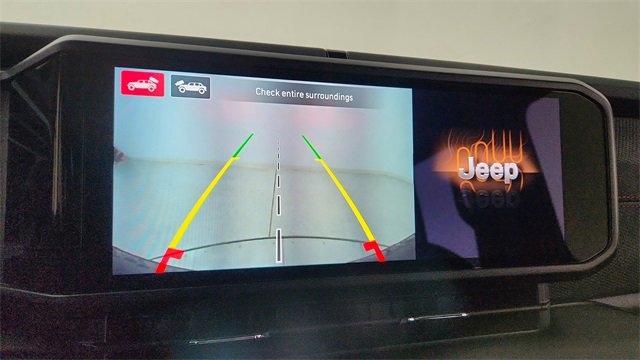 Used 2025 Jeep Wrangler Unlimited Rubicon image 45